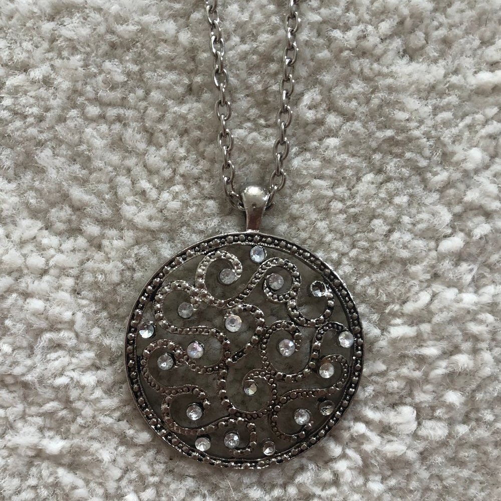 Silver Necklace with Crystals